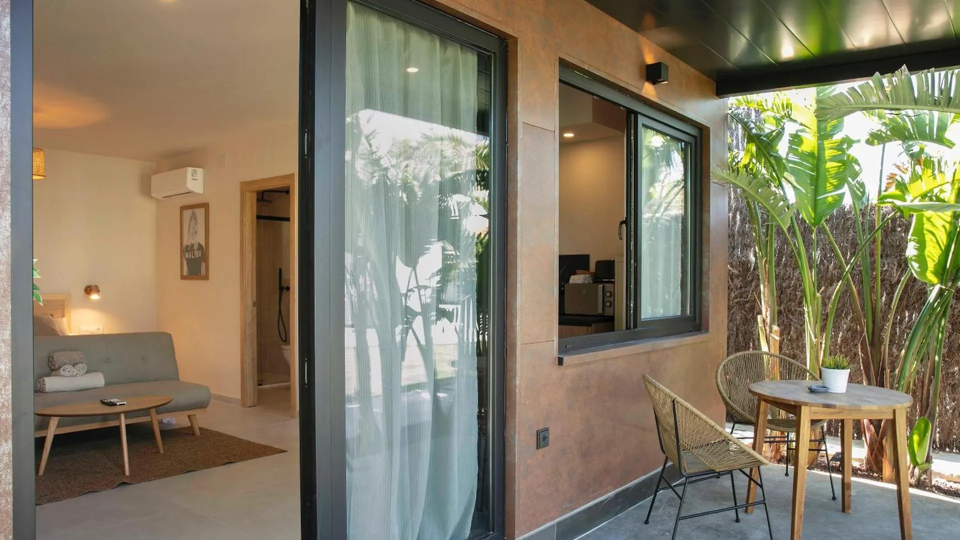 קוניל דה לה פרונטרה Alojamiento Rural Finca Azucena Suite Only Adults 0*, קוניל דה לה פרונטרה ספרד